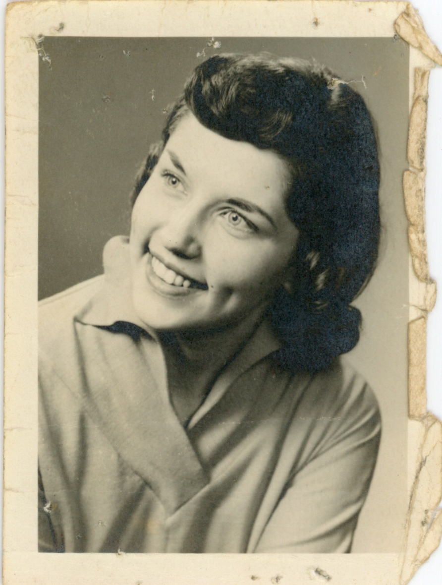 Carolyn DeKruyter - ™Photo (5)