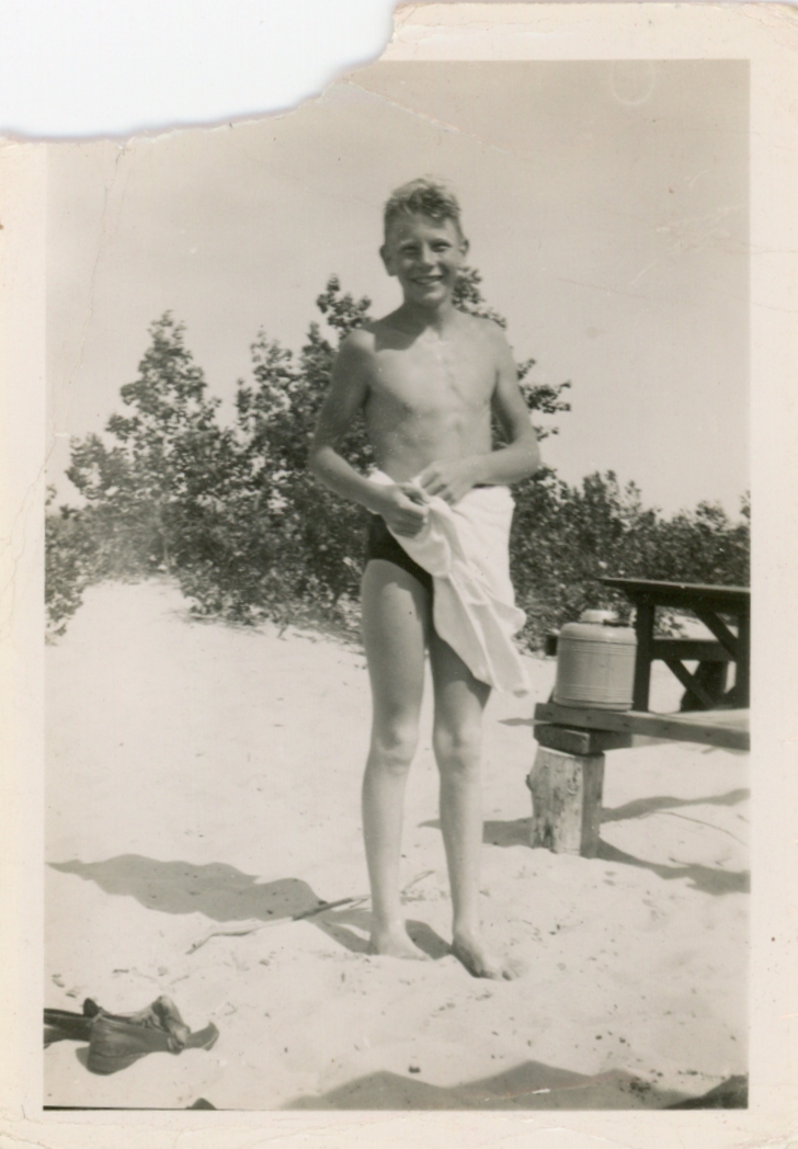Young - ™Photo, Unknown_0002