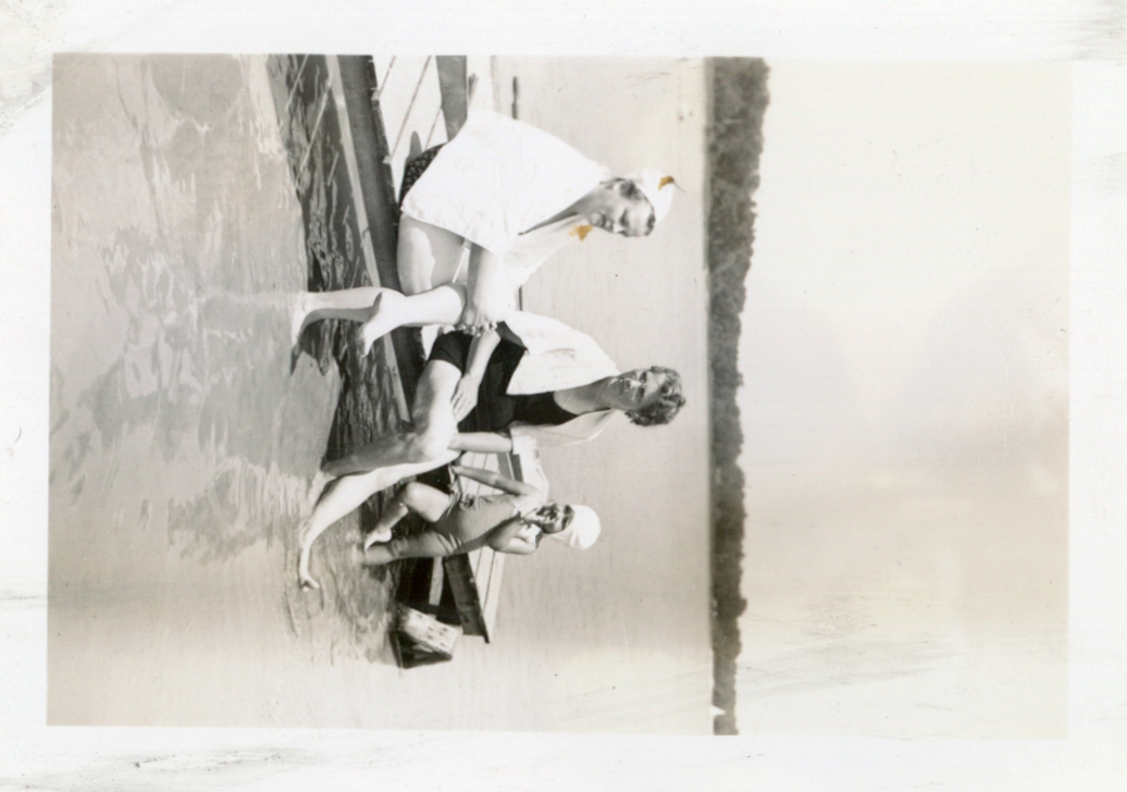 Young - ™Photo, Unknown_0003