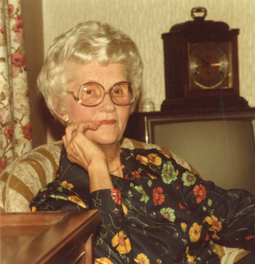 Nieske 'Nettie' Workman - ™Photo_140